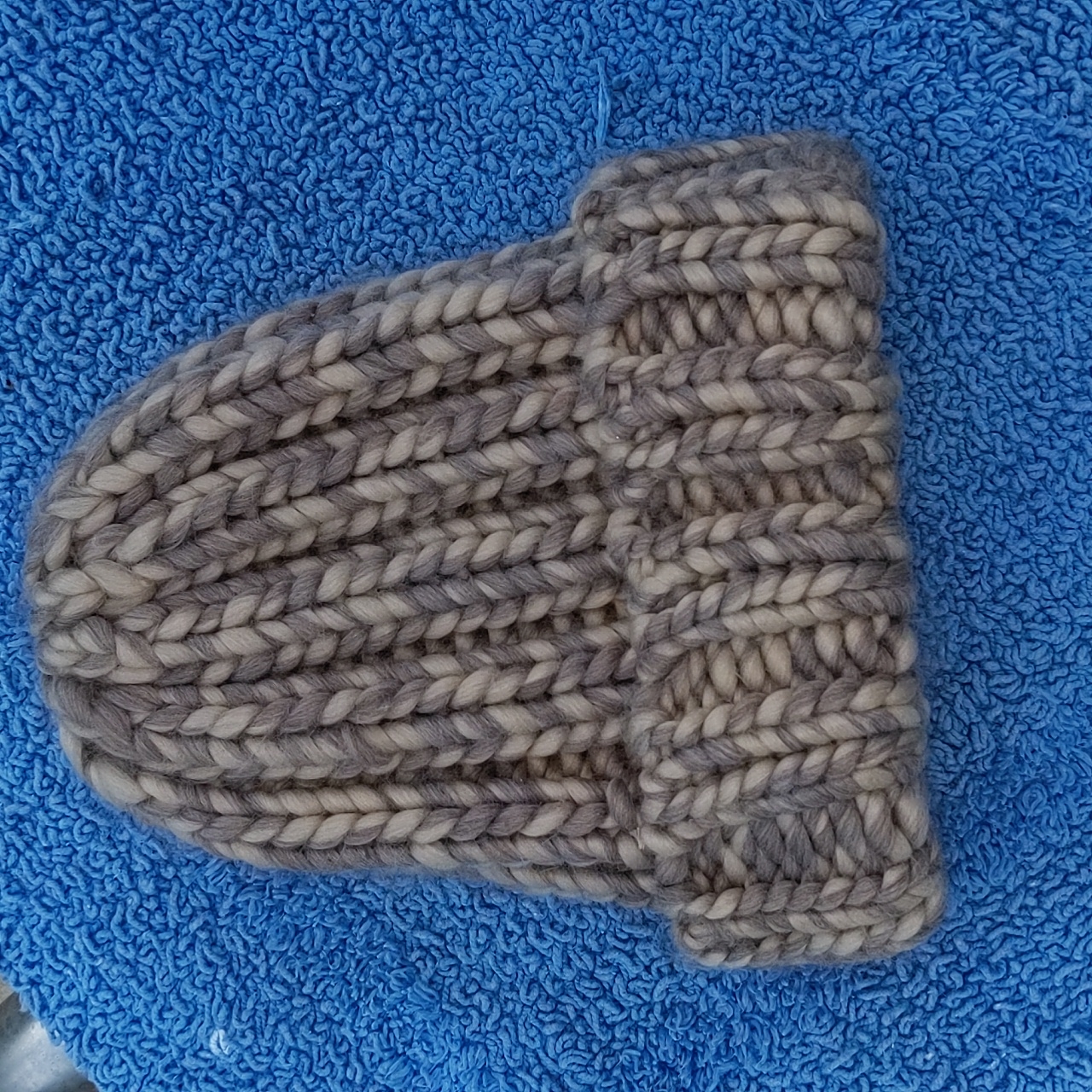 Universal Thread Tan & Beige Chunky Cable Knit Acrylic Toboggan Nwot